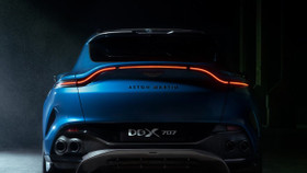 Aston Martin DBX707 là chiếc SUV hạng sang mạnh mẽ nhất thế giới