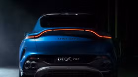 Aston Martin DBX707 là chiếc SUV hạng sang mạnh mẽ nhất thế giới