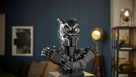 LEGO tiết lộ mô hình vua T'Challa Black Panther được mong đợi