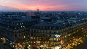 Sống trong không khí lễ hội dịp Noel ở Paris