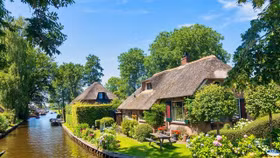 Giethoorn - ngôi làng cổ tích đẹp nhất thế giới ở Hà Lan
