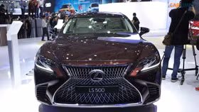 Lexus mang gì tới triển lãm ô tô Việt Nam 2018?