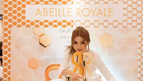 Guerlain cho ra mắt sản phẩm mới Abeille Royale Double R Serum