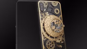 Mẫu iPhone XS độc đáo từ nước Nga với mức giá $6000 "ngất ngưởng"