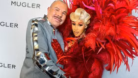 NTK huyền thoại "Thierry Mugler" ra đi để lại di sản thời trang đồ sộ