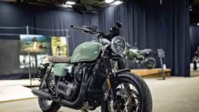 Brixton trình làng Cromwell 1200 và Crossfire 500/500X