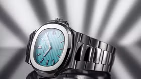 Patek Philippe Nautilus mặt số xanh Tiffany trên tay những ngôi sao nổi tiếng!