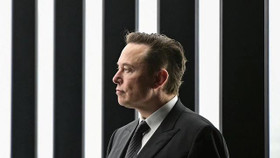 Tỷ phú Elon Musk nhắn nhủ gì với chính mình thời trẻ?