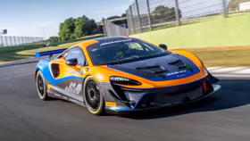 McLaren Artura GT4: Tân binh sáng giá của đội xe đua chuyên nghiệp