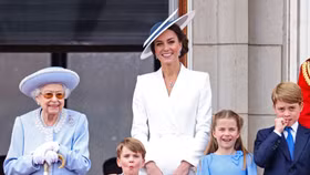 Công nương xứ Cambridge – Kate Middleton yêu kiều tại Đại lễ Bạch Kim