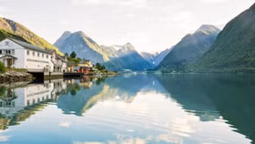 Chìm đắm trong không gian thơ mộng của những hồ nước đẹp nhất Châu Âu