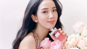 Cận cảnh quà tặng giá trị mà Dior gửi tặng nàng thơ Jisoo