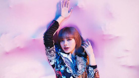 LALISA nỗ lực trở thành một "idol toàn năng" bất thành của Lisa