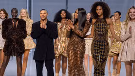 BST Balmain Xuân Hè 2022: Bữa tiệc âm nhạc và thời trang