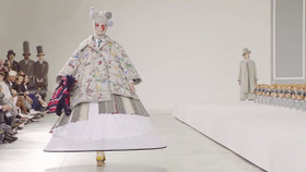 Thom Browne-Fall Winter 2022/2023: Quay về tuổi thơ cùng “Teddy Talk"