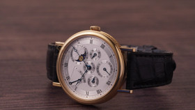 Review đồng hồ Breguet Classique Perpetual Calendar 5327BA phiên bản vàng vàng