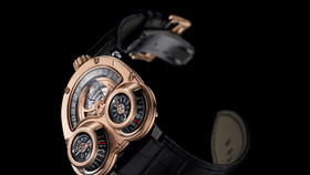 MB&F HM3: Những chiếc phi thuyền không gian trên... Cổ tay