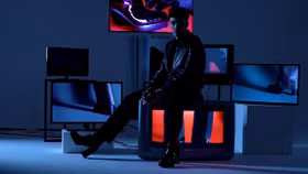 BST Xuân-Hè 2022 từ Christian Louboutin x LoubiFuture
