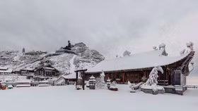 Săn tuyết trên đỉnh Fansipan