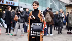 Những dáng áo cardigan nữ tính