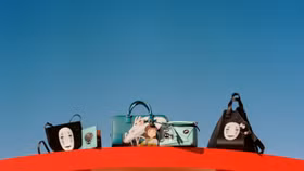BST LOEWE x Spirited Away: Mang anime Nhật Bản đến gần với thời trang