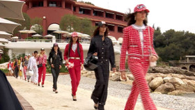 The Film of the CHANEL Cruise 2022/23 Show: Những quý cô thanh lịch