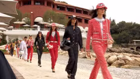 The Film of the CHANEL Cruise 2022/23 Show: Những quý cô thanh lịch
