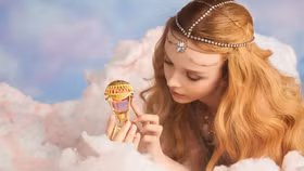 Nước hoa Anna Sui Sky – Tôn vinh tinh thần tự do của nữ quyền