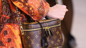 Louis Vuitton thông báo tăng giá toàn cầu do vấn đề cung ứng