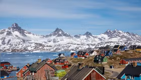 Có gì ở hòn đào khiến cựu tổng thống Mỹ muốn mua