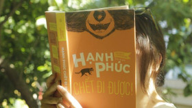 Review sách: Hạnh phúc chết đi được - Jenny Lawson