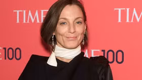 NTK Phoebe Philo trở lại “đường đua thời trang” với thương hiệu riêng