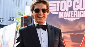 Top Gun: Maverick là bộ phim đầu tiên của Tom Cruise đạt 1 tỷ USD doanh thu phòng vé
