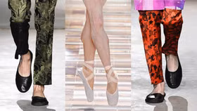 Bạn đã biết cách phối đồ cùng "Ballet flats" xu hướng 2022 chưa nào?