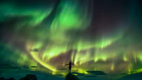 Lưu lại những điểm ngắm cực quang đẹp nhất thế giới để khám phá sau dịch
