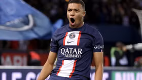 Kylian Mbappé hiện là cầu thủ bóng đá được trả lương cao nhất năm 2022