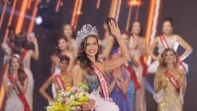 Người đẹp Brazil đăng quang Miss Charm tại Việt Nam