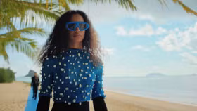 Jacquemus - Spring Summer 2022: Đường băng trải dài từ Pháp đến Hawaii