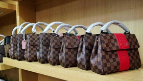 Kinh nghiệm mua túi Louis Vuitton chính hãng