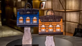 Một chiếc túi Hermès cũ lập kỷ lục với giá bán lại 150.000 Euro