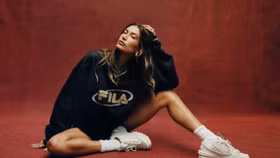 Hailey Bieber ngôi sao mới FILA xuất hiện trong chiến dịch toàn cầu