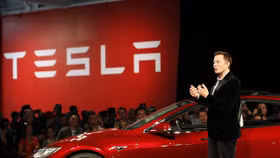 CEO Elon Musk của Tesla được trả lương cao nhất hành tinh năm 2021