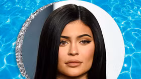 Kylie Jenner mở rộng kinh doanh sang lĩnh vực đồ bơi