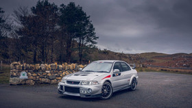 Một chiếc Mitsubishi Lancer Evo 1999 siêu hiếm được đưa ra đấu giá