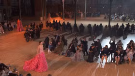 ELIE SAAB Haute Couture Xuân / Hè 2022: Đẳng cấp và tinh tế