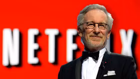 Đạo diễn huyền thoại Steven Spielberg ký hợp đồng sản xuất phim với Netflix