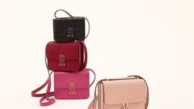 Túi Double C de Cartier- sự tinh tế sang trọng