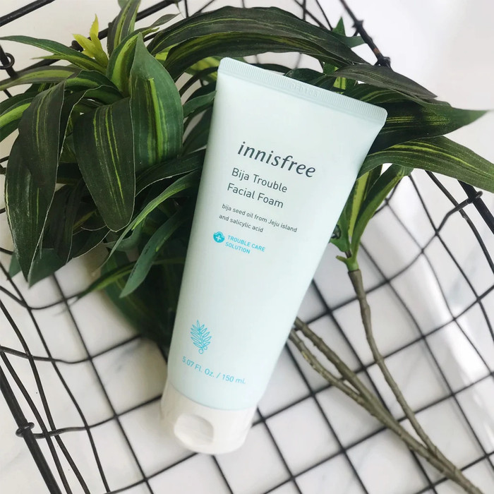 Sữa rửa mặt Innisfree Bija Trouble Facial Foam