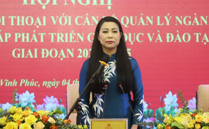 Bà Hoàng Thị Thúy Lan