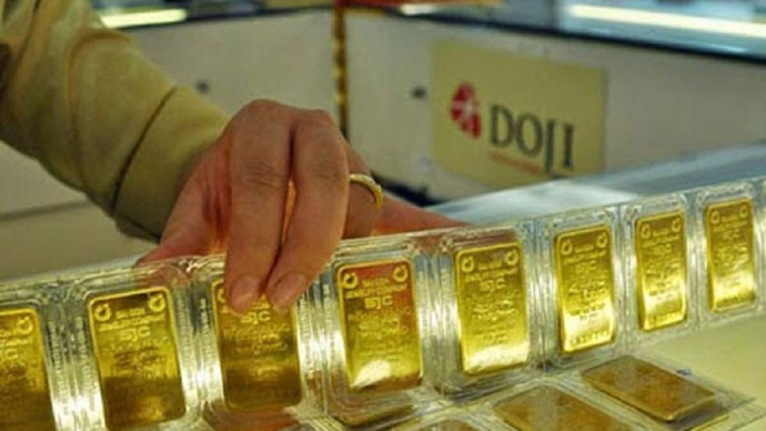 Vàng thế giới vượt 4.500 USD/ounce, trong nước áp sát 160 triệu mỗi lượng 